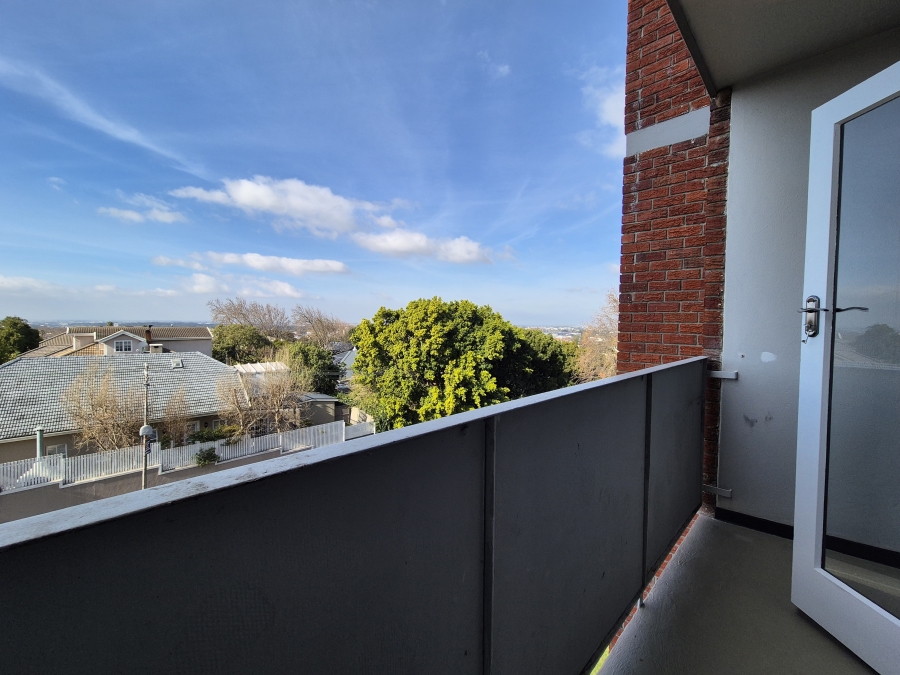 1 Bedroom Property for Sale in Wynberg Upper Western Cape